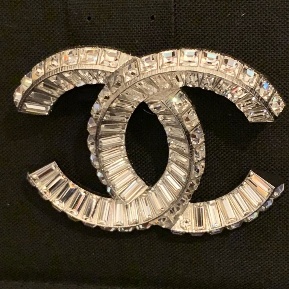 SOLD CHANEL Baguette Crystal CC Brooch Silver - Picture 4 of 6